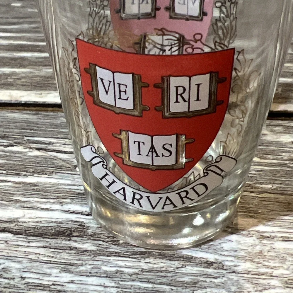 Harvard University VERITAS Truth‎ Motto Shield Logo 2oz Gold Trim 2.25in Tall